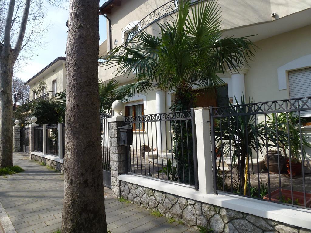 Appartamenti Villa Tonni Gabicce Mare Rom bilde
