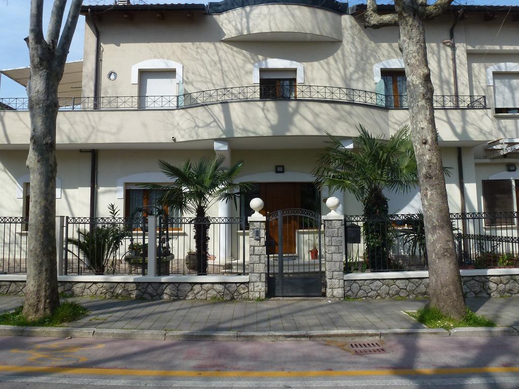 Appartamenti Villa Tonni Gabicce Mare Rom bilde